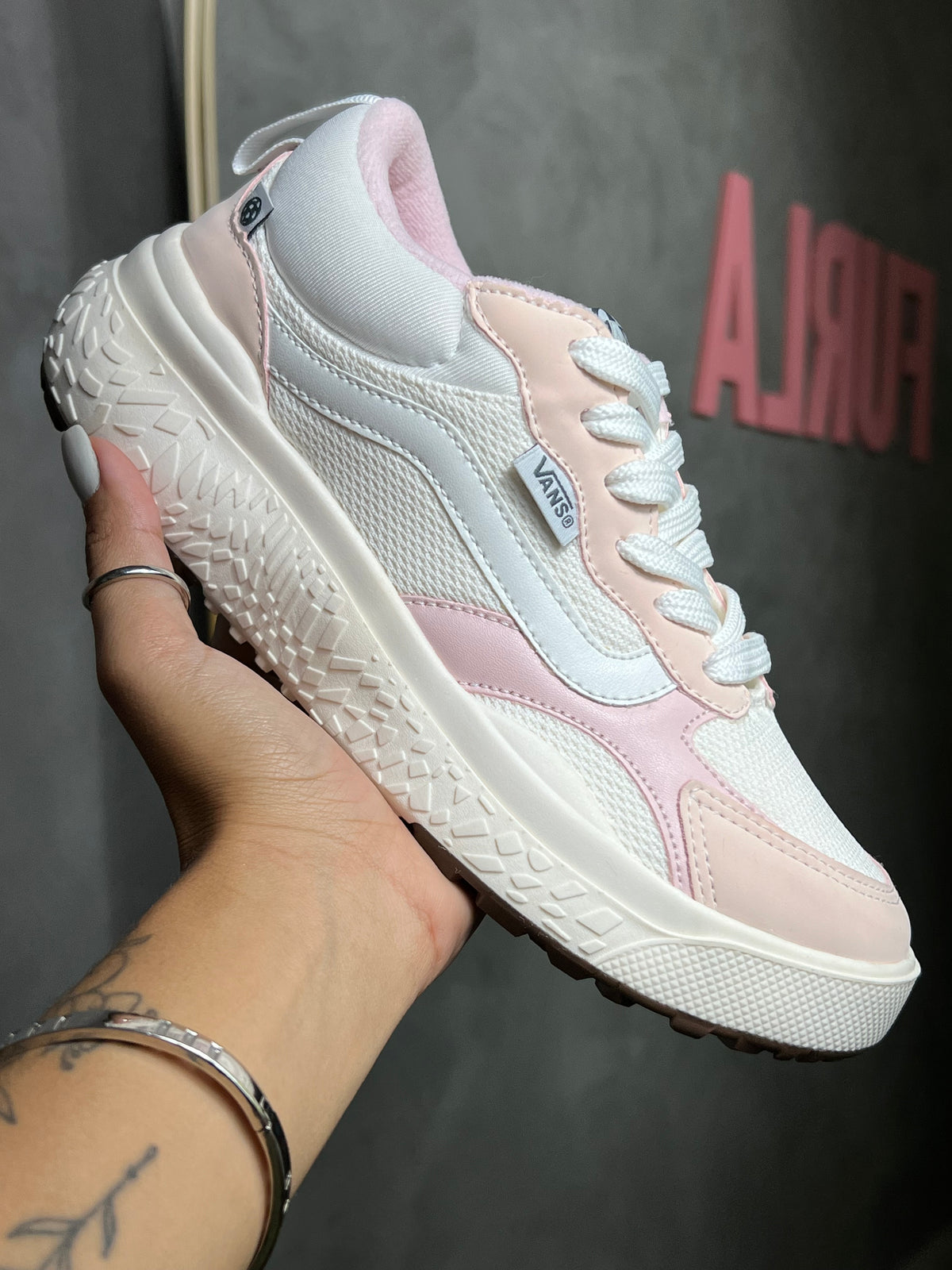 Tênis Vans Ultrarange Neo